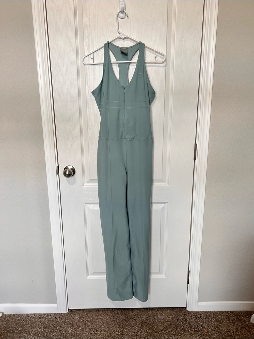 Nike Women’s Athletic Bodysuit Onesie Zip Front Sage Green Jumpsuit Size Large